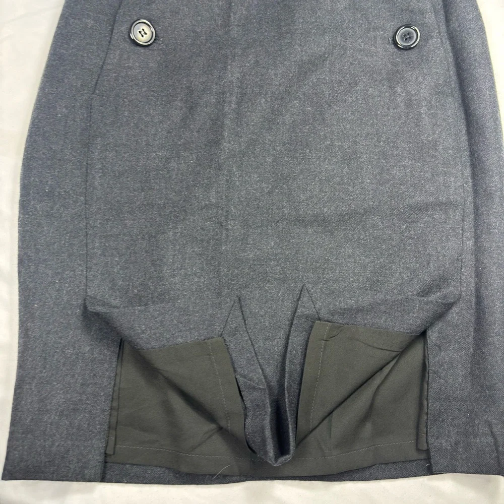 The Limited pencil Skirt‎